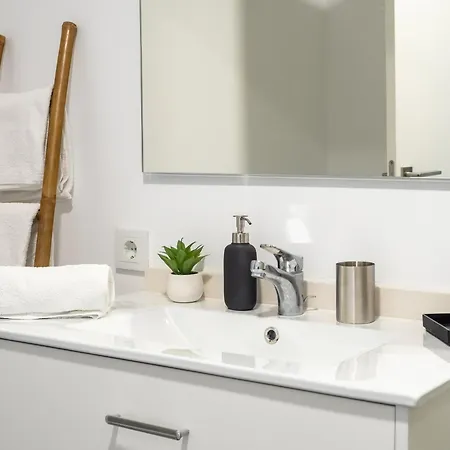 2384 Διαμέρισμα *